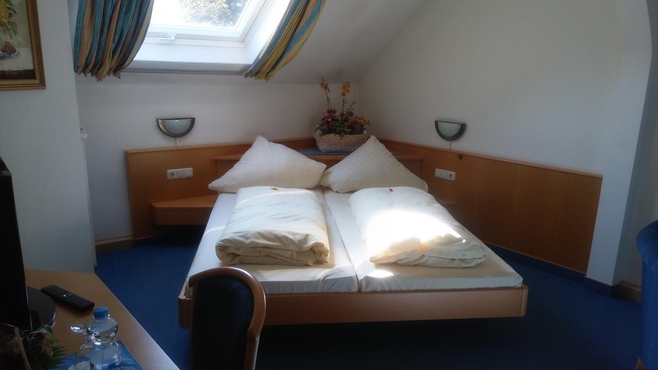 Landgasthof & Hotel "Merje" Kreuztal Bagian luar foto