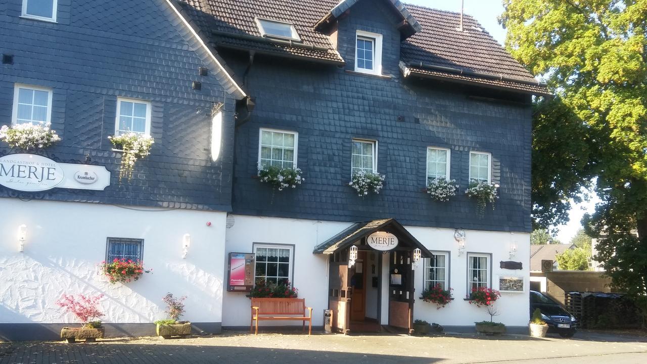 Landgasthof & Hotel "Merje" Kreuztal Bagian luar foto